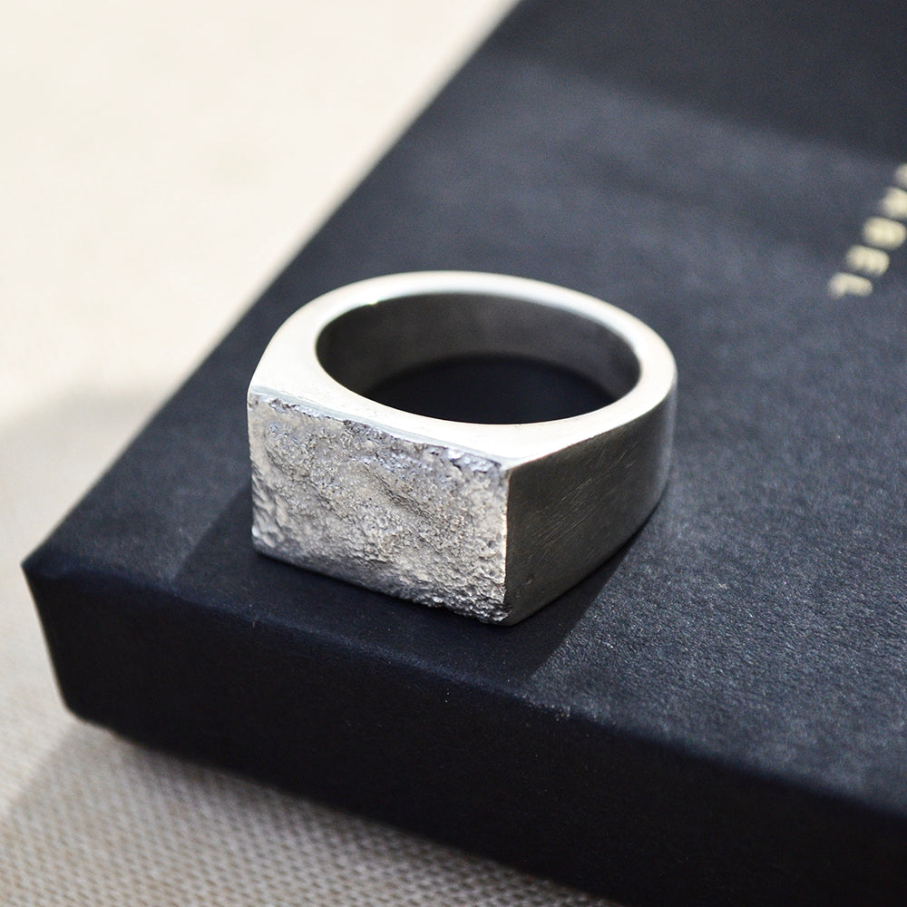 Heavy Signet ring Silver – Solitude the Label - Main Image