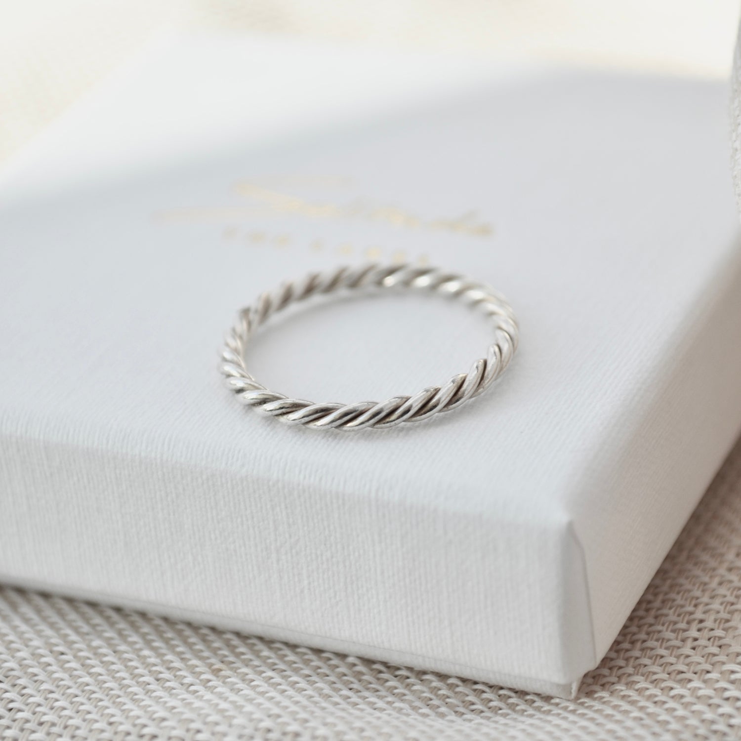 Silver twisted ring deals