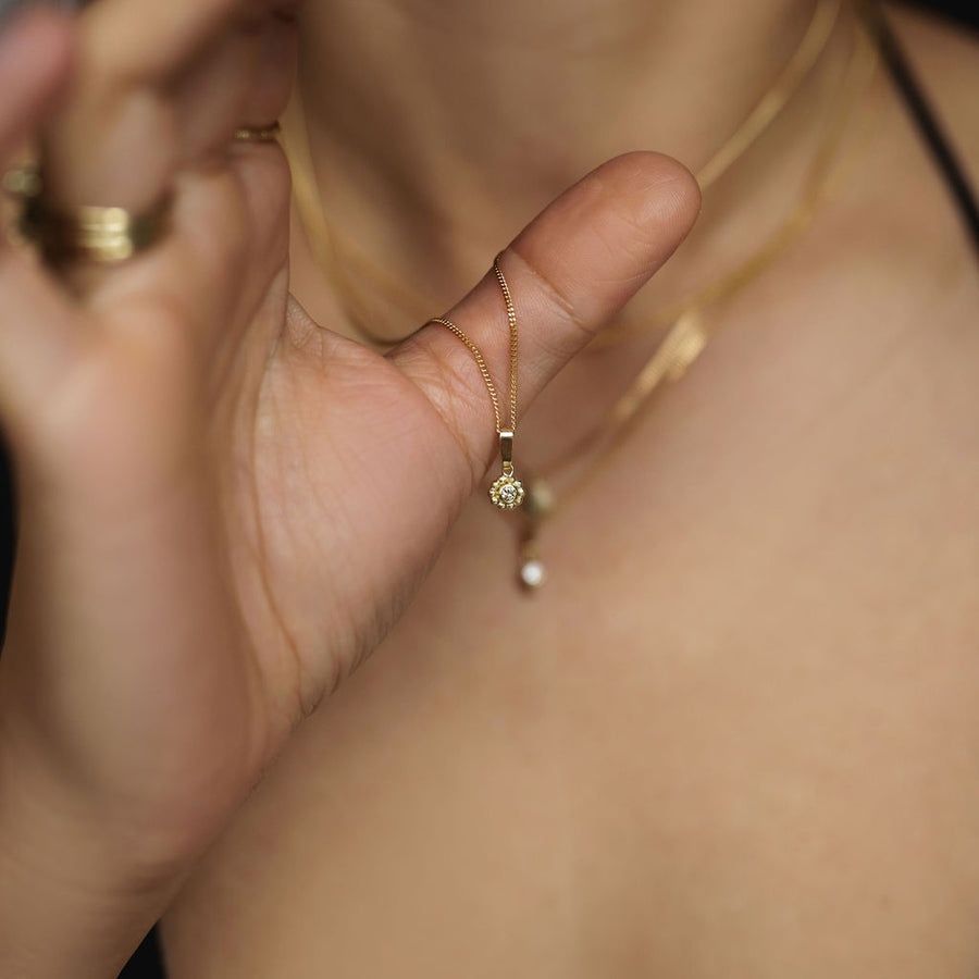 Diamond flower Necklace - Gold 14k & Re-used Diamond