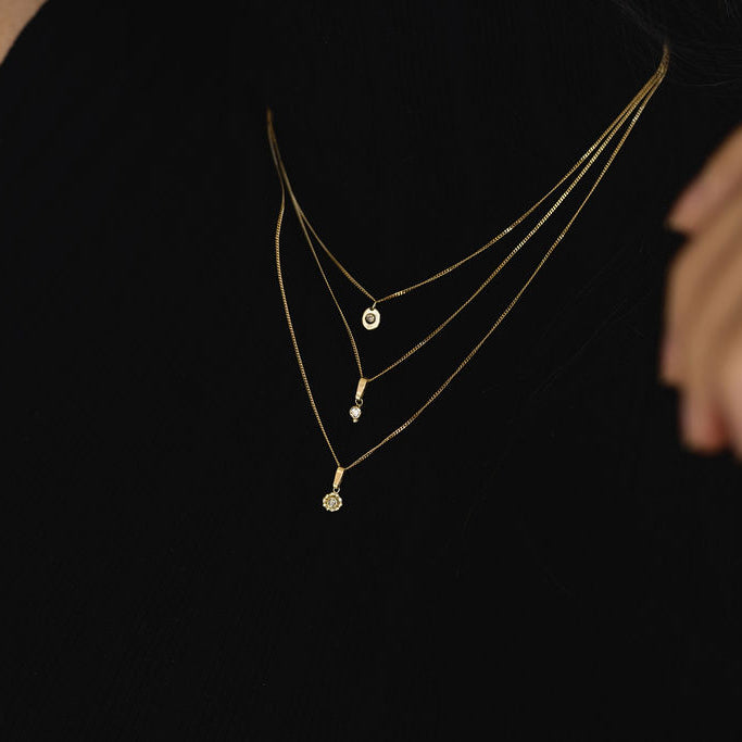 Diamond dot Necklace - Gold 14k & Re-used Diamond