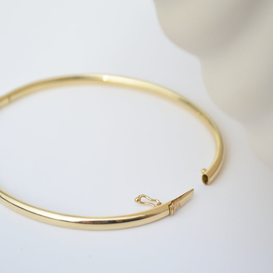 Oval Bangle - Gold 14k