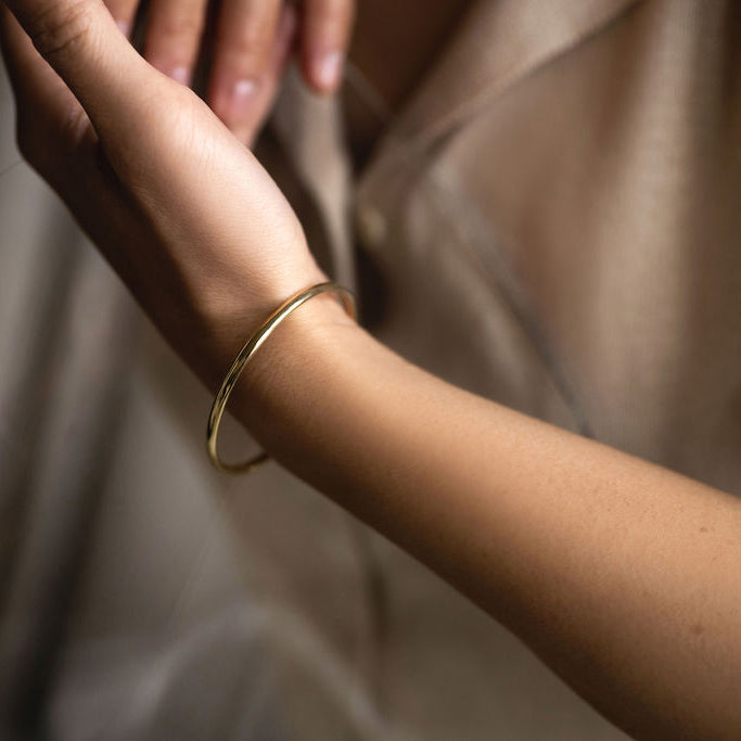 Oval Bangle - Gold 14k