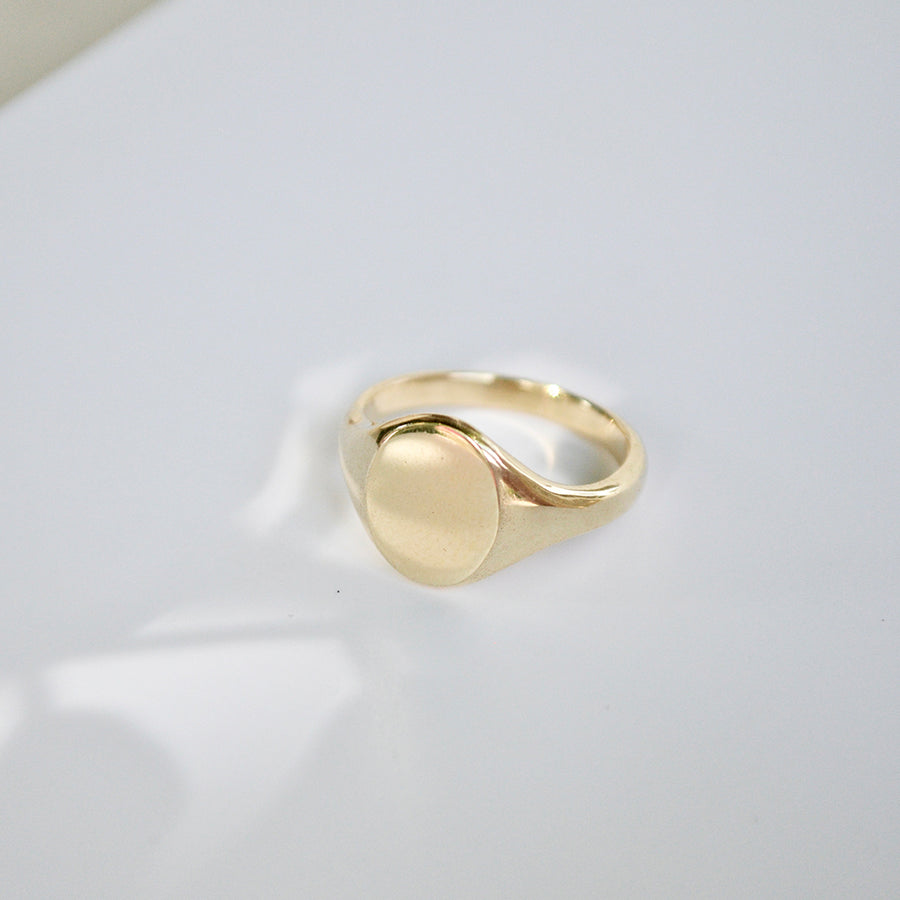 Oval signet Ring - Gold 14k