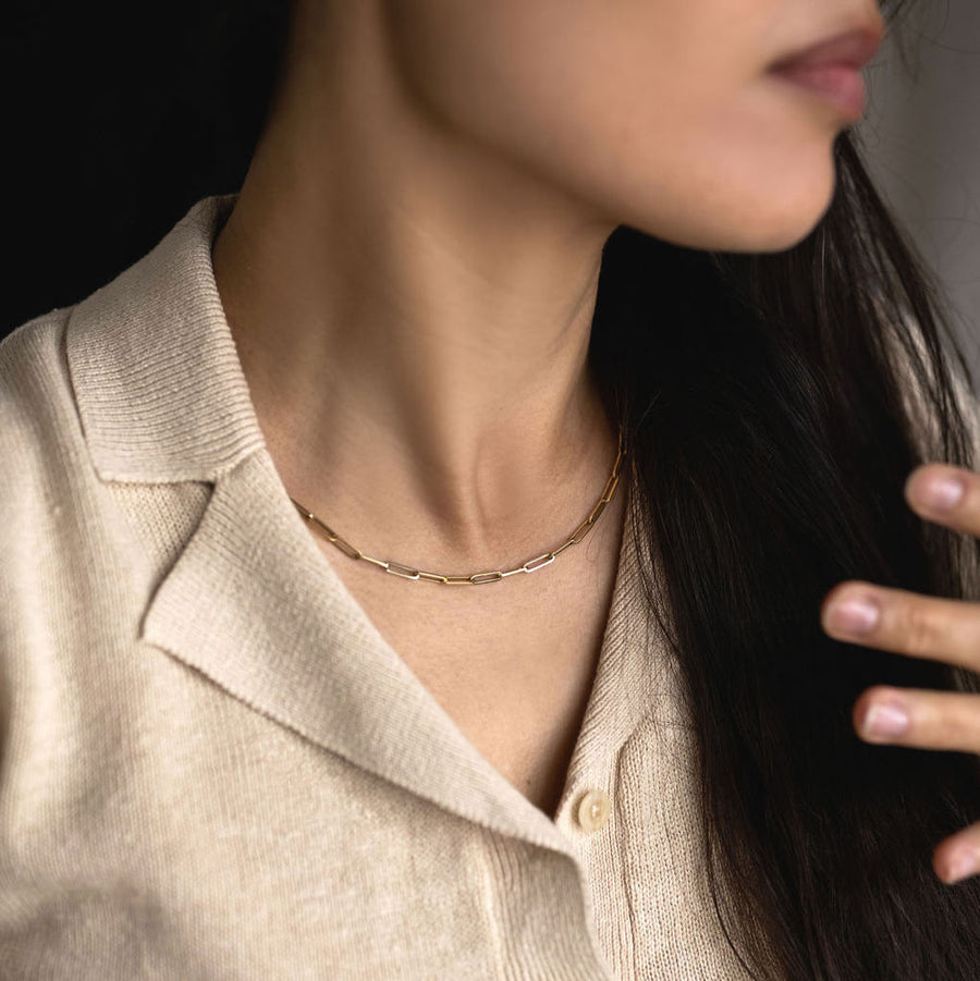 Gelaagde goudkleurige ketting met hanger voor dames | Ralph Lauren® NL Gelaagde goudkleurige ketting met hanger voor dames | Ralph Lauren® NL
