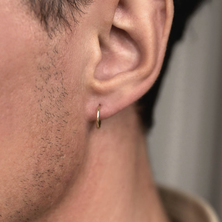 Simple earhoop - 14k goud