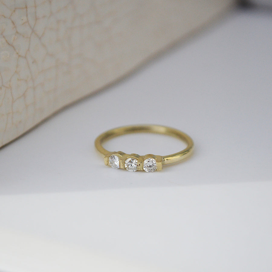 Five diamond ring - Gold 14k & Diamonds