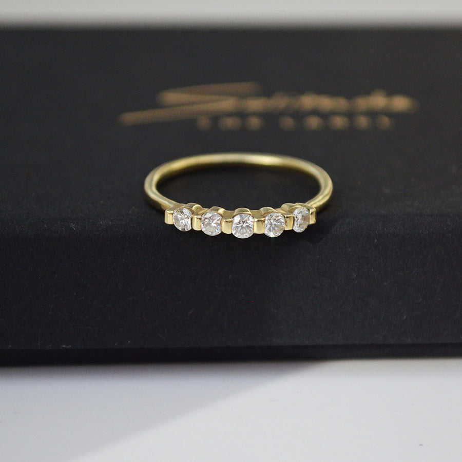 Five diamond ring - Gold 14k & Diamonds