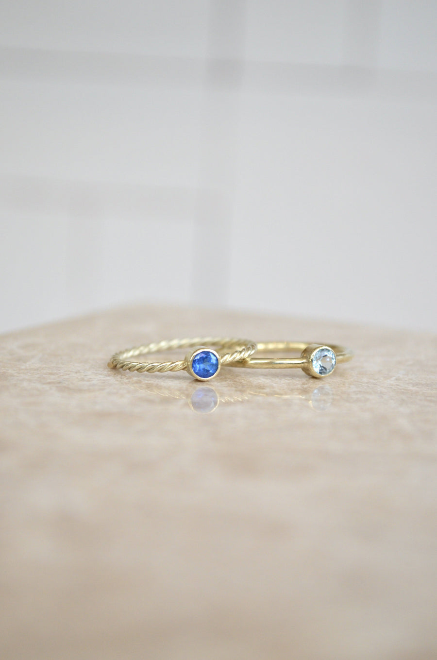 Ice Blue Topaas Ring - 14k goud