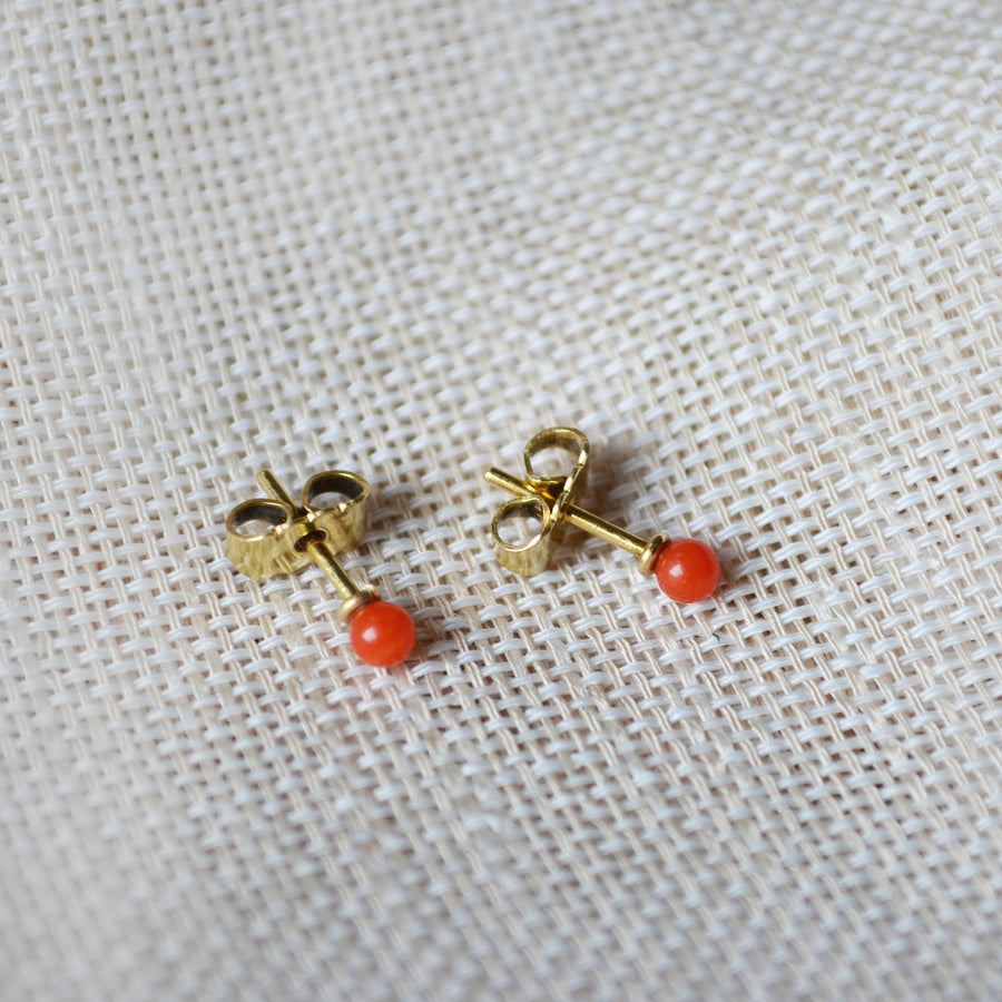 Coral Earpins - Gold 14k