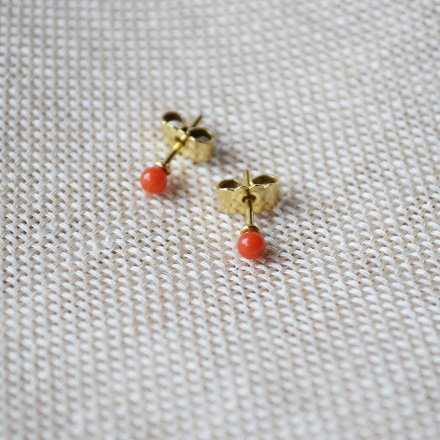 Coral Earpins - Gold 14k