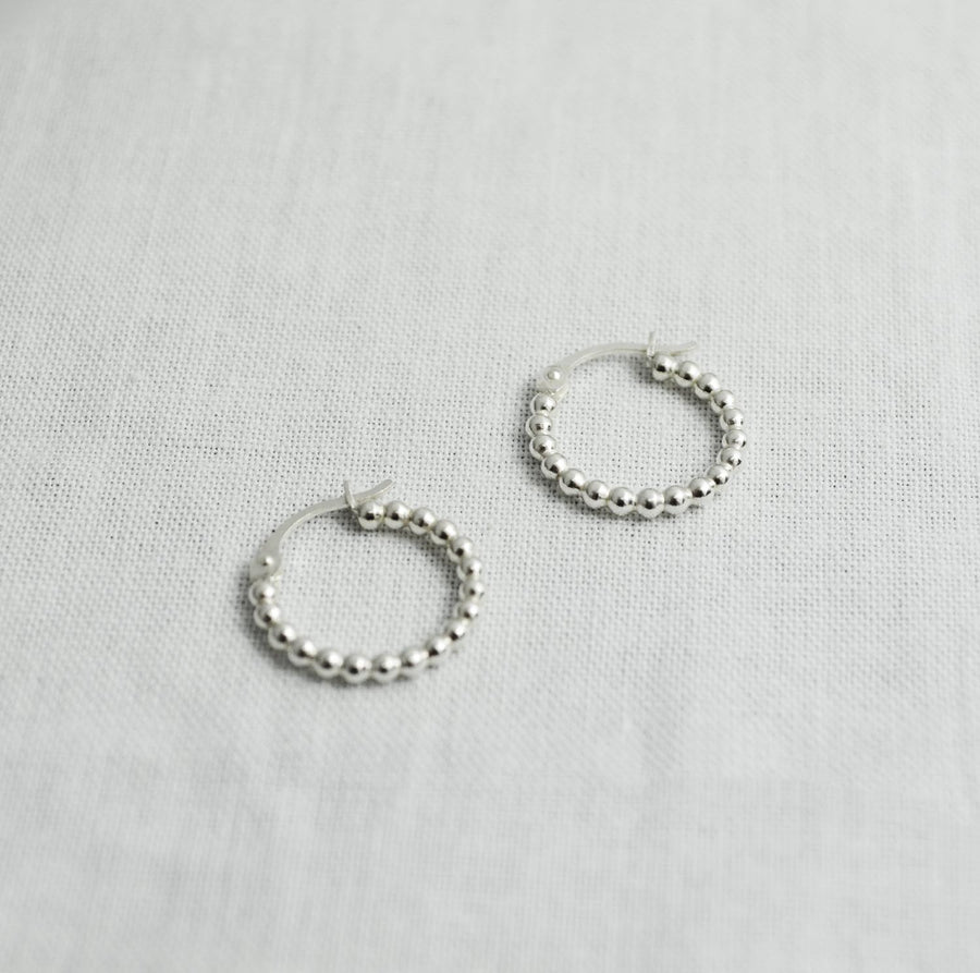 Dotted Earhoops - Zilver