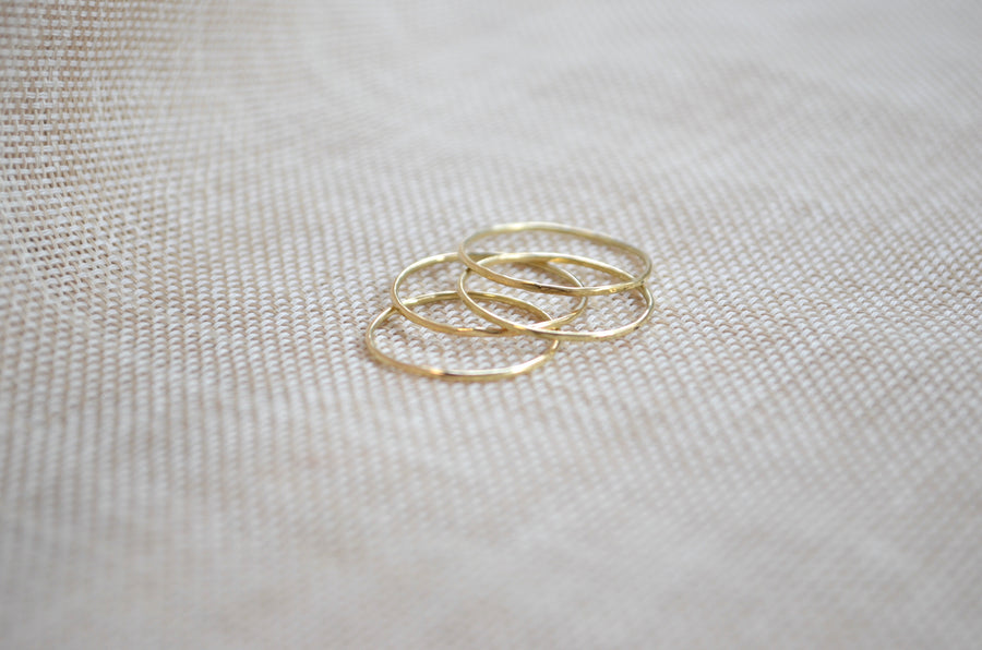 Ultra Thin Stacking Ring - 14k goud